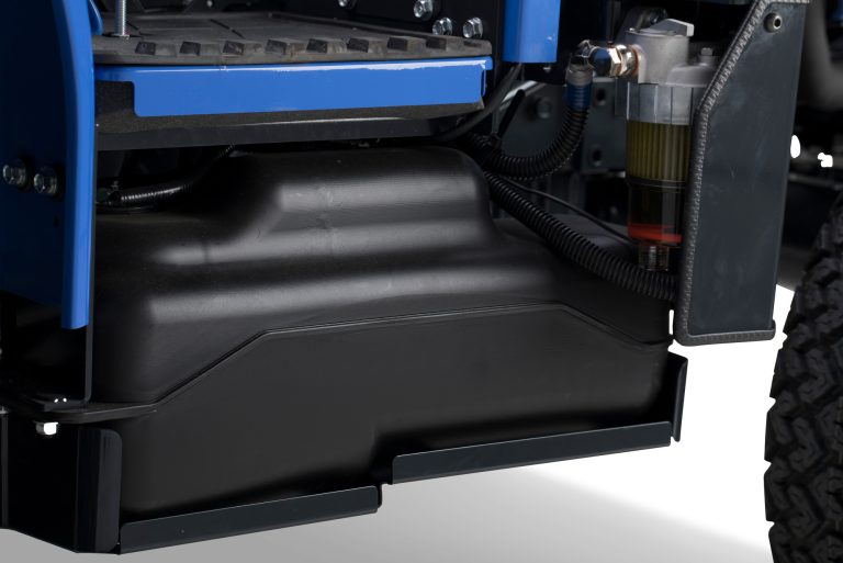 TLE 4550 kompakt traktor üzemanyagtartály