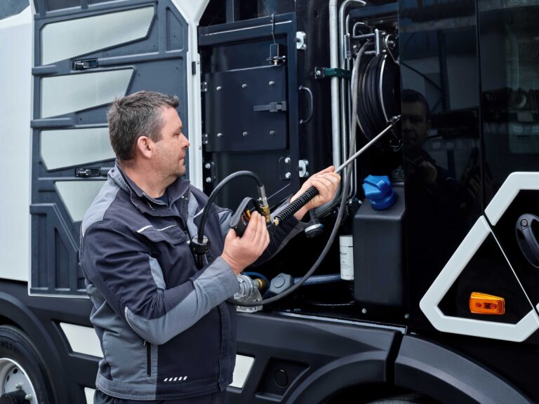 RASCO LYNX 5000 szívó-seprő célgép utcaseprő