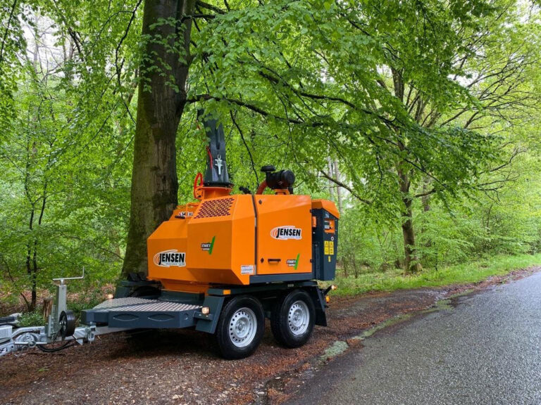 JENSEN A141 XL dízelmotoros aprítógép