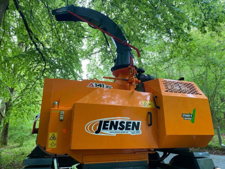 JENSEN A141 XL dízelmotoros aprítógép