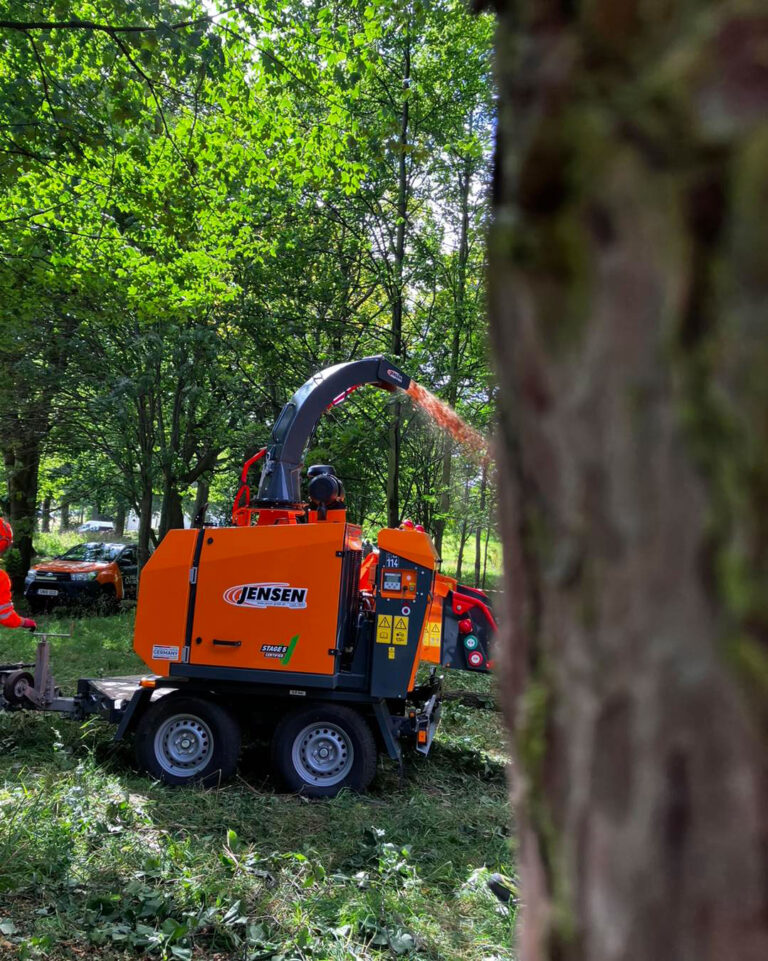 JENSEN A141 XL dízelmotoros aprítógép