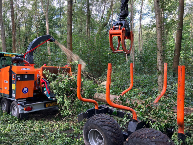 JENSEN A141 XL dízelmotoros aprítógép