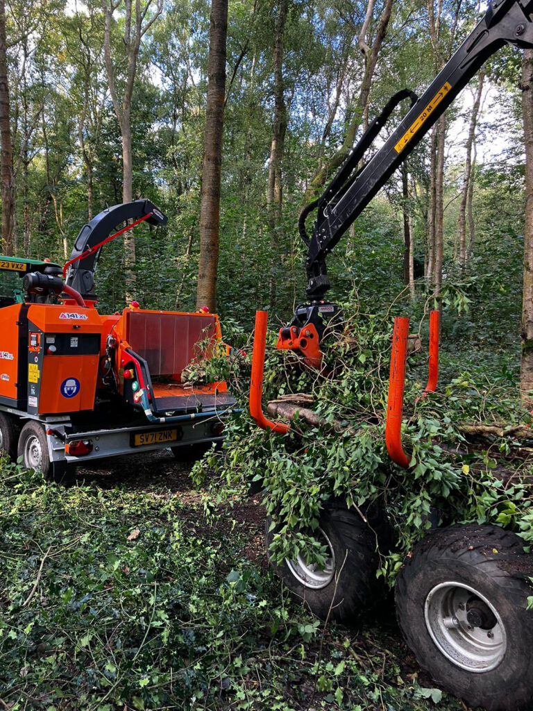 JENSEN A141 XL dízelmotoros aprítógép