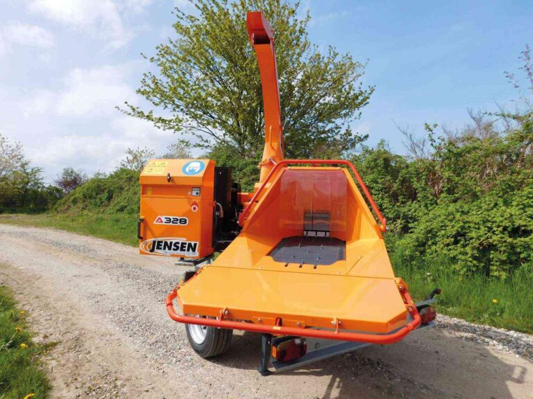 JENSEN A328 dízelmotoros aprítógép